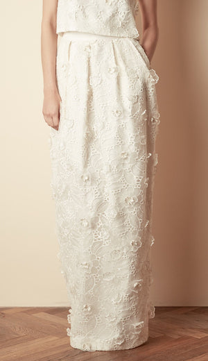 Style: LYNN 3D Floral High Waisted Lantern Skirt Peony Rice
