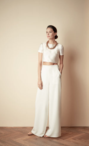 Style: JIN Wool Silk Short Sleeve Crop Top Peony Rice
