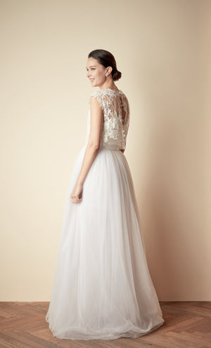 Style: HAYLEY Floral Hand Appliqué Lace Top Peony Rice