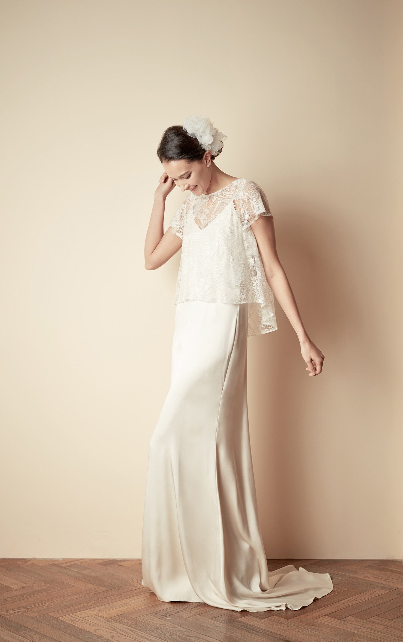 Style: JACKIE Iris Chantilly Lace A-line Swing Top Peony Rice