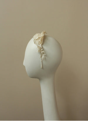 Style: ALICJA Metallic Floral Lace Twist Head Topping - Peony Rice