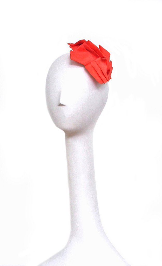 Style: EVELINA Organdy Silk Sculpted Pleated Head Topping - Peony Rice