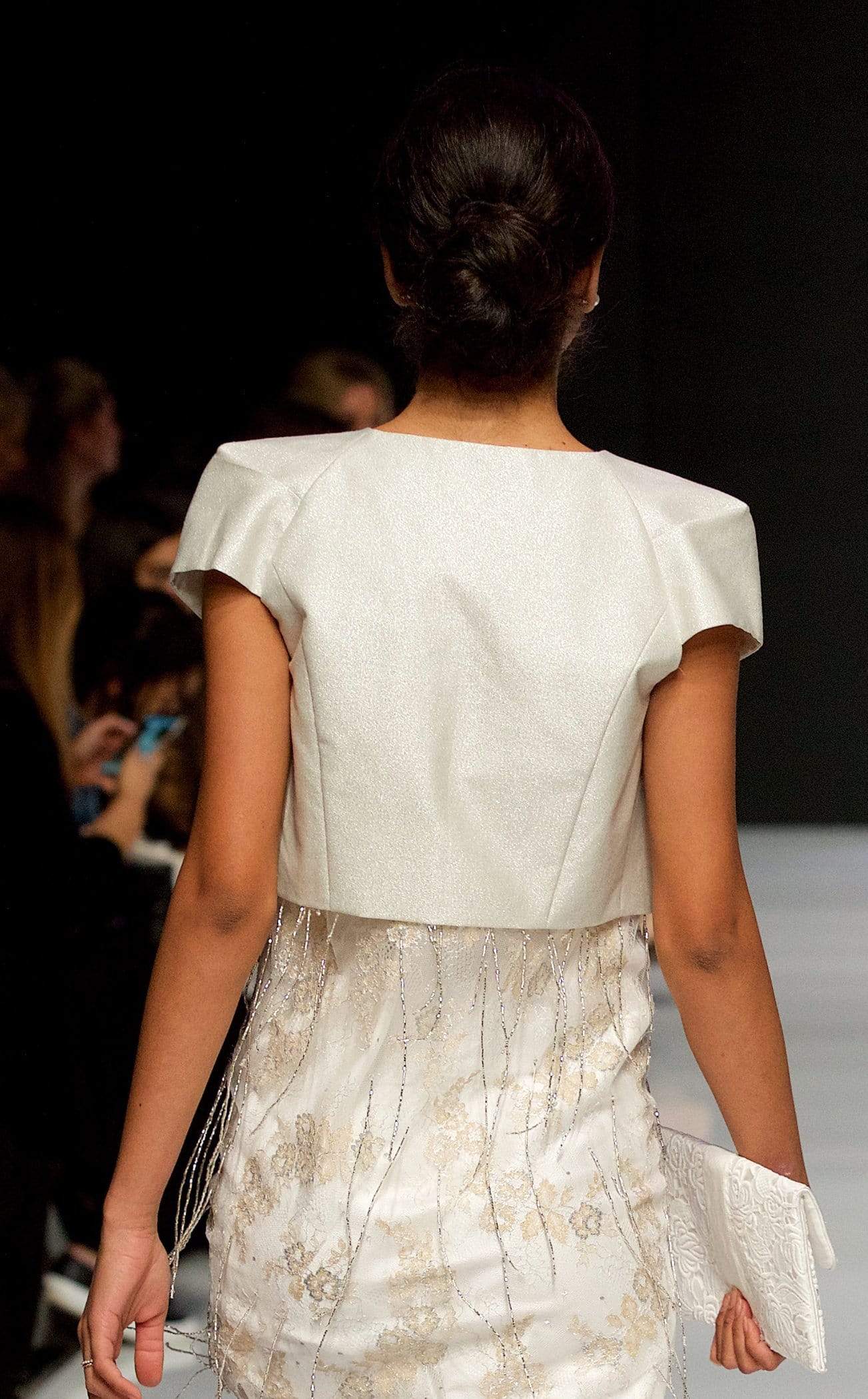 Style: LAUREN Folded Sleeve Structured Crop Jacket - Peony Rice