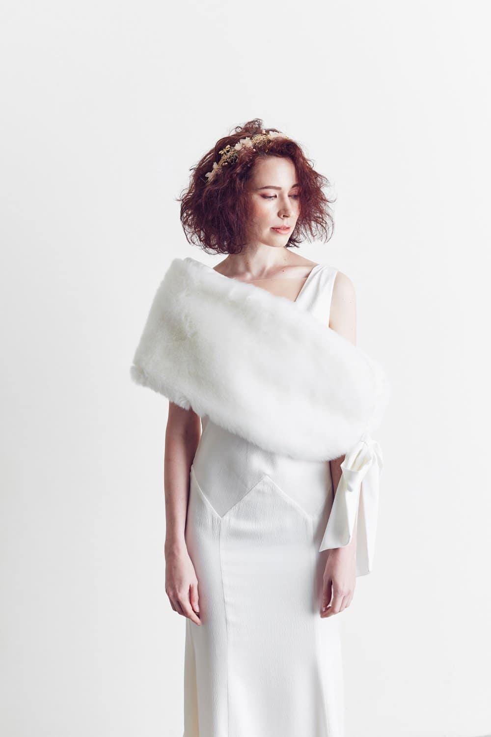 Style : CRIS Faux Fur Wrap - Peony Rice