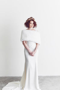 Style : CRIS Faux Fur Wrap - Peony Rice