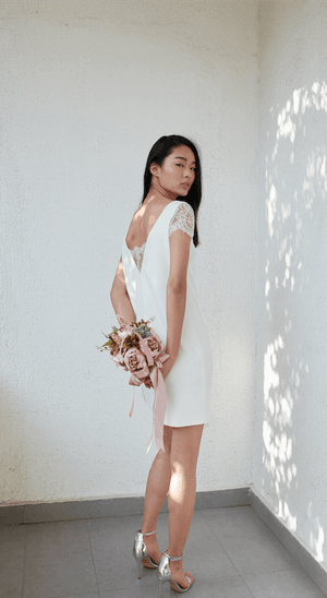 Style: ALYSSA Petit Fleurs Lace Cap Sleeve Shift Dress - Peony Rice