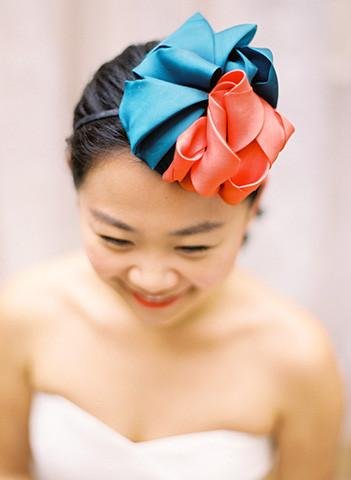 Style: EVA Organdy Silk Bi Colour Pleated Swirl Head Topping - Peony Rice