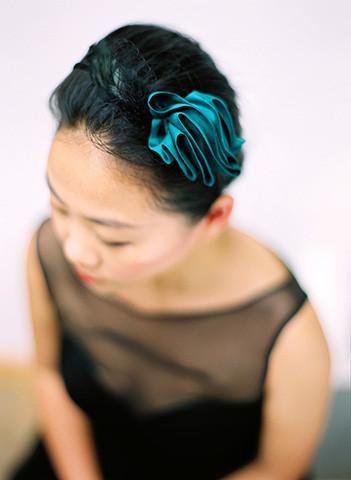 Style: Mini Byrony Feather & Silk Ruffle Flower Head Topping - Peony Rice