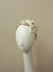 Style: ANNA Silk Polka Origami Fold Head Topping - Peony Rice