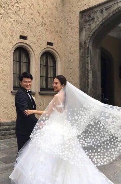 Style: SAKURA Mantilla Veil Peony Rice