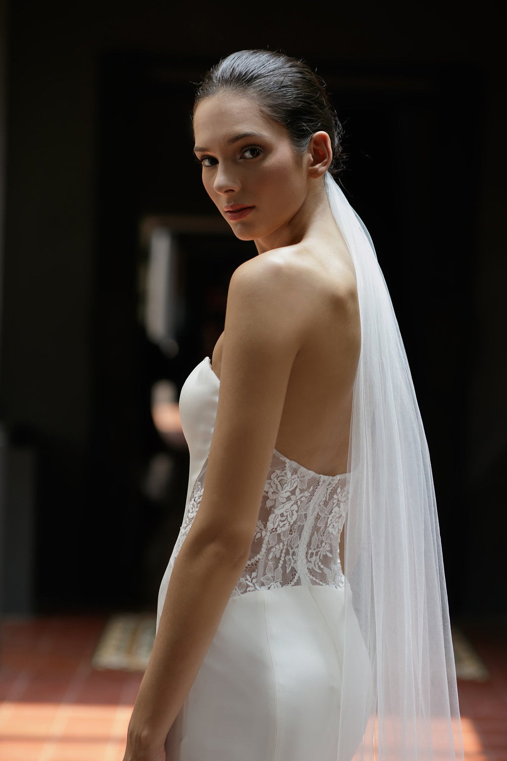 Style: JULIA Plain Single Layer Veil Peony Rice